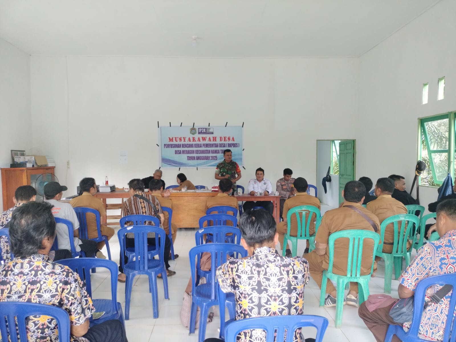 Babinsa Koramil 17/Nanga Taman  Hadiri Penyusunan RKPDES Tahun  Anggaran 2025.